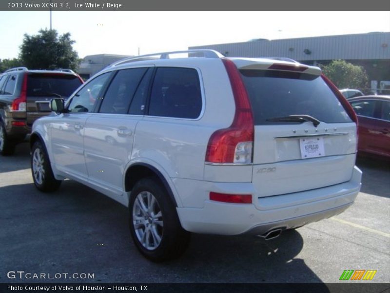 Ice White / Beige 2013 Volvo XC90 3.2