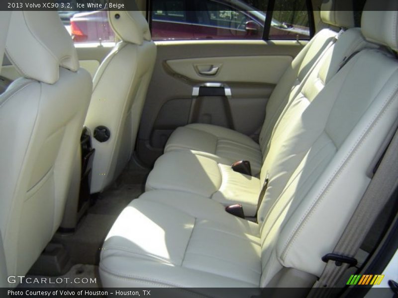 Ice White / Beige 2013 Volvo XC90 3.2