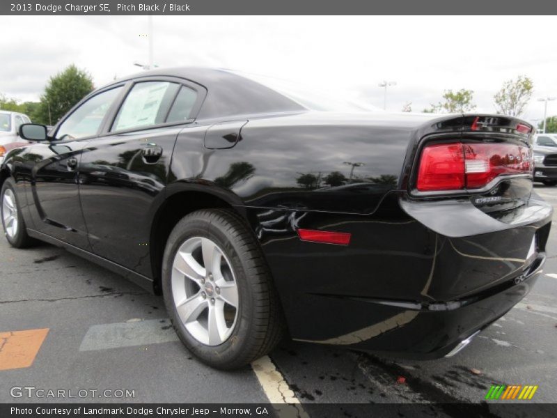 Pitch Black / Black 2013 Dodge Charger SE