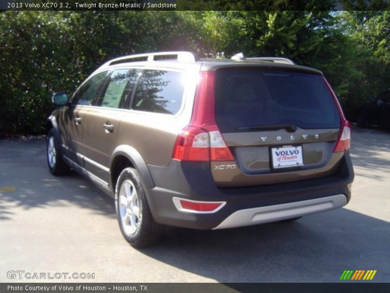 Twilight Bronze Metallic / Sandstone 2013 Volvo XC70 3.2