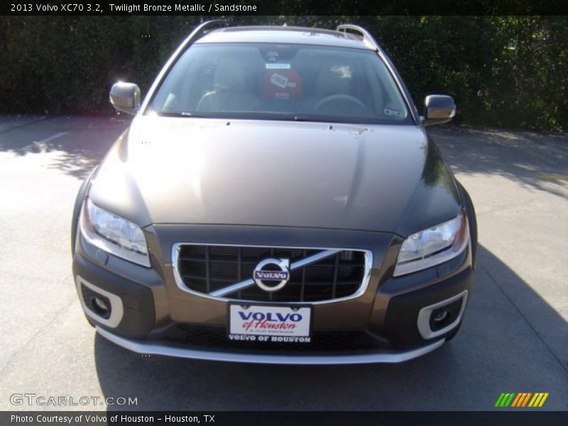 Twilight Bronze Metallic / Sandstone 2013 Volvo XC70 3.2