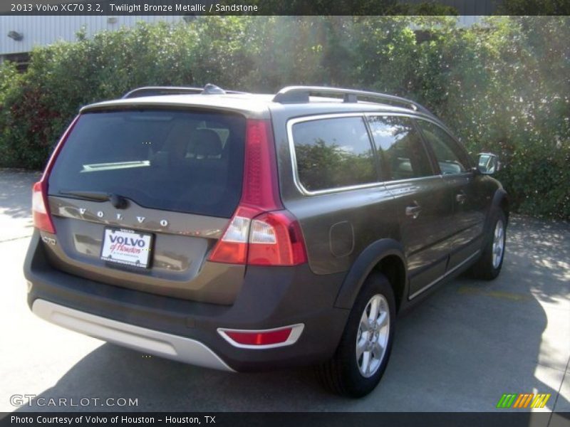 Twilight Bronze Metallic / Sandstone 2013 Volvo XC70 3.2