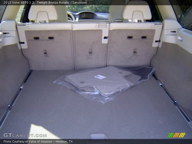 Twilight Bronze Metallic / Sandstone 2013 Volvo XC70 3.2