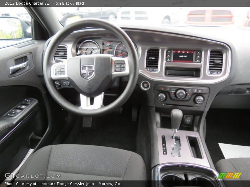 Pitch Black / Black 2013 Dodge Charger SE