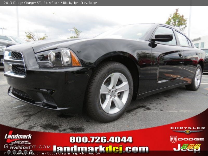 Pitch Black / Black/Light Frost Beige 2013 Dodge Charger SE