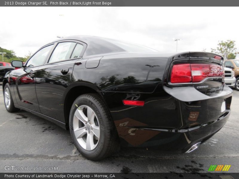 Pitch Black / Black/Light Frost Beige 2013 Dodge Charger SE