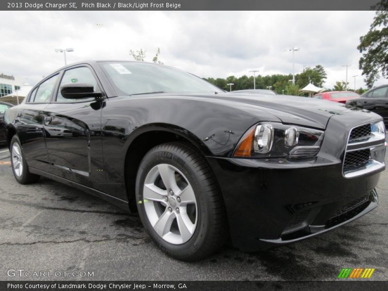 Pitch Black / Black/Light Frost Beige 2013 Dodge Charger SE