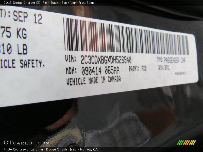 Pitch Black / Black/Light Frost Beige 2013 Dodge Charger SE