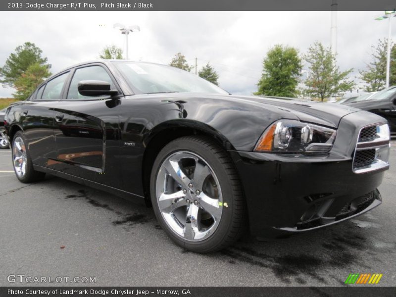 Front 3/4 View of 2013 Charger R/T Plus