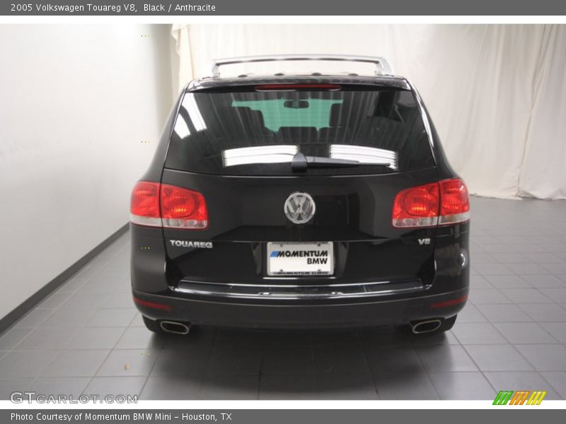 Black / Anthracite 2005 Volkswagen Touareg V8