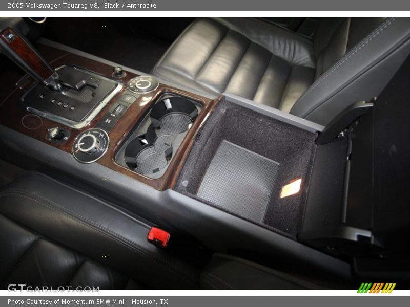 Black / Anthracite 2005 Volkswagen Touareg V8