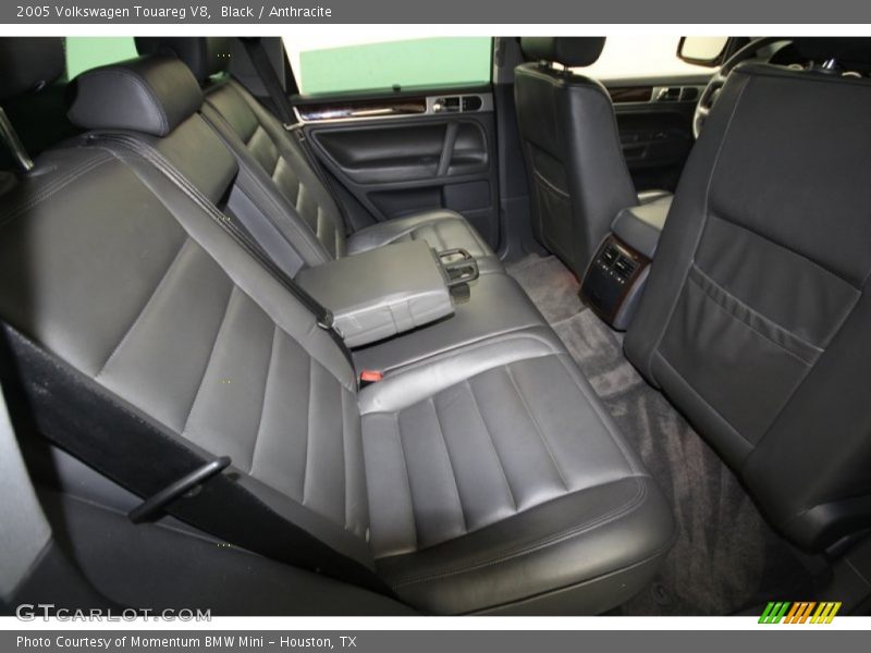 Black / Anthracite 2005 Volkswagen Touareg V8