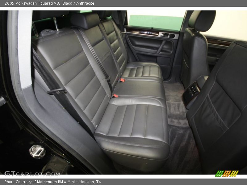 Black / Anthracite 2005 Volkswagen Touareg V8