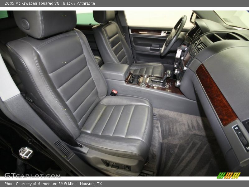 Black / Anthracite 2005 Volkswagen Touareg V8
