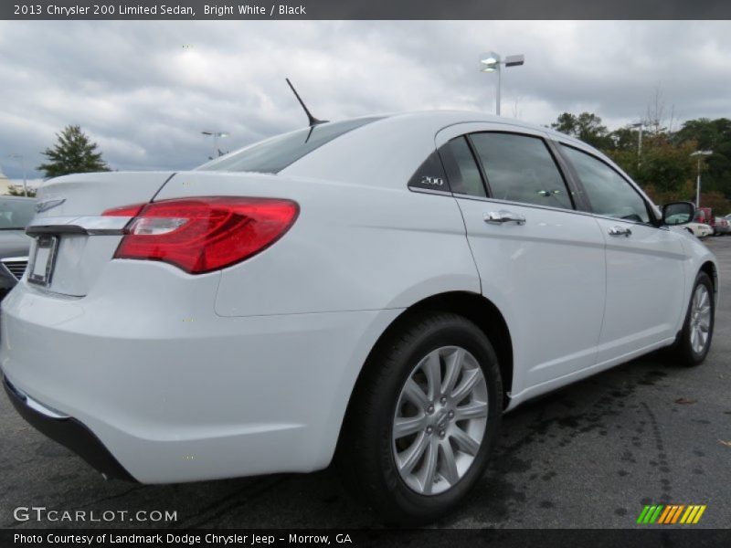 Bright White / Black 2013 Chrysler 200 Limited Sedan