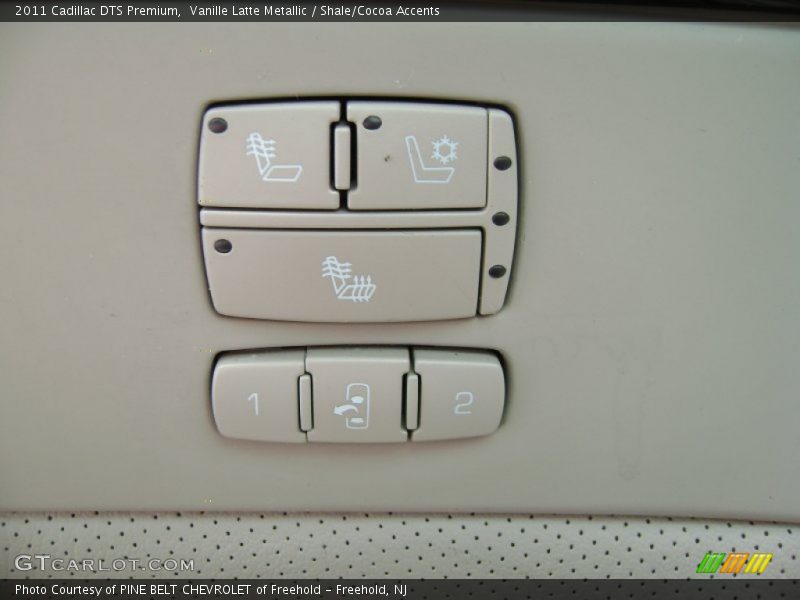 Vanille Latte Metallic / Shale/Cocoa Accents 2011 Cadillac DTS Premium