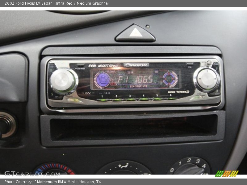 Infra Red / Medium Graphite 2002 Ford Focus LX Sedan