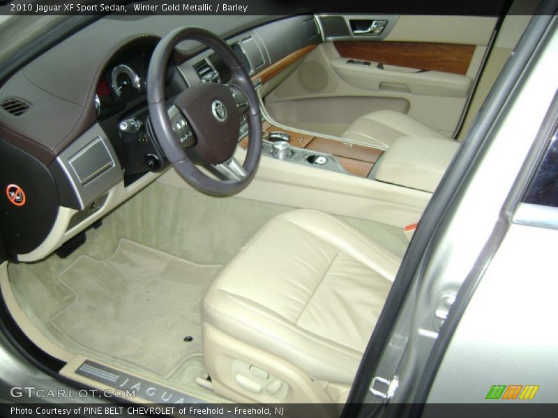 Winter Gold Metallic / Barley 2010 Jaguar XF Sport Sedan