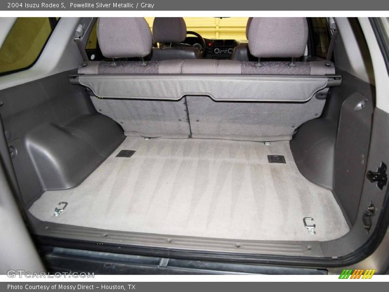  2004 Rodeo S Trunk