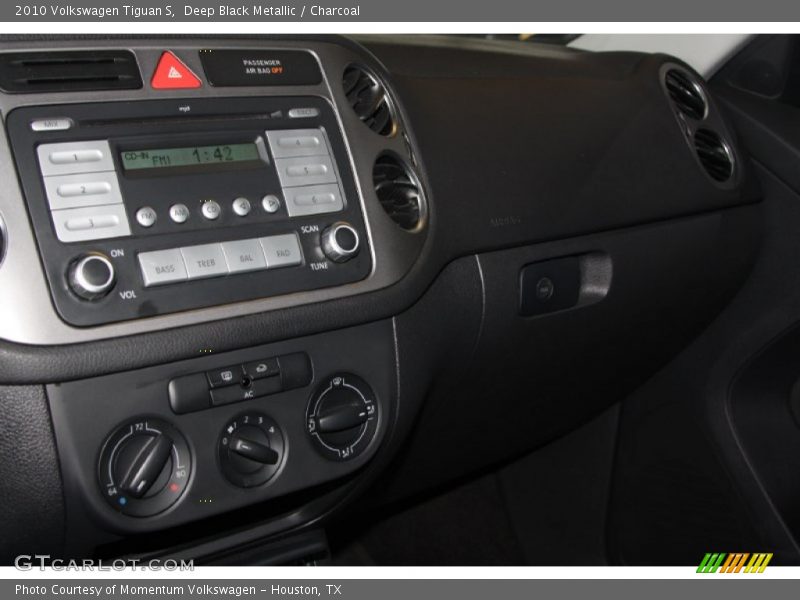 Deep Black Metallic / Charcoal 2010 Volkswagen Tiguan S