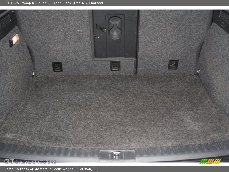 Deep Black Metallic / Charcoal 2010 Volkswagen Tiguan S