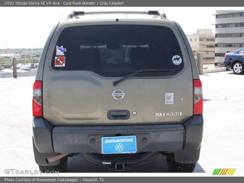 Gold Rush Metallic / Gray Celadon 2002 Nissan Xterra XE V6 4x4