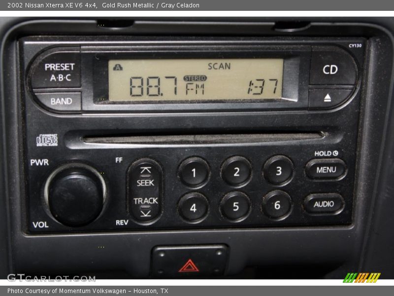 Gold Rush Metallic / Gray Celadon 2002 Nissan Xterra XE V6 4x4