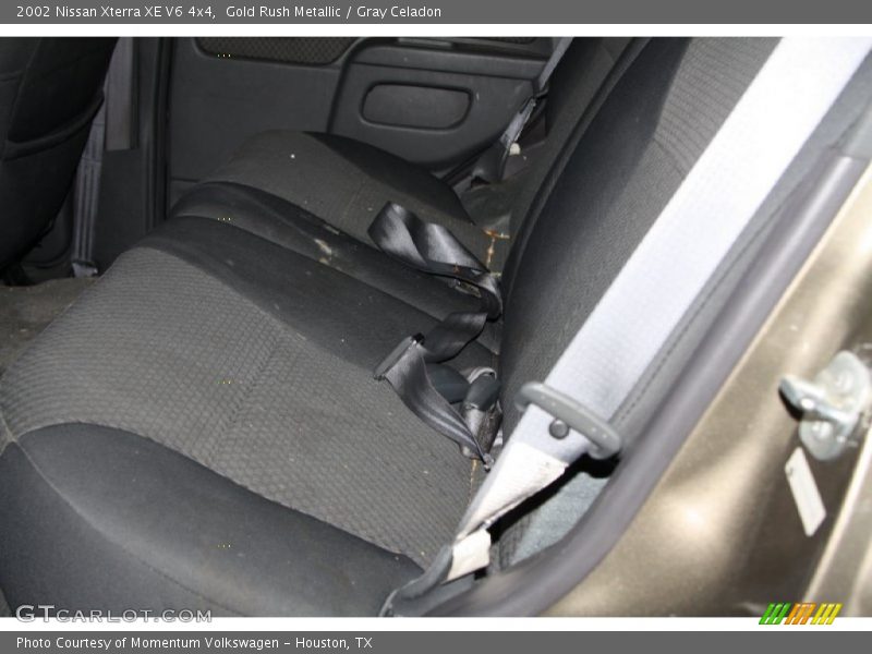 Gold Rush Metallic / Gray Celadon 2002 Nissan Xterra XE V6 4x4
