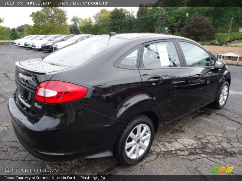 Tuxedo Black / Charcoal Black 2013 Ford Fiesta SE Sedan