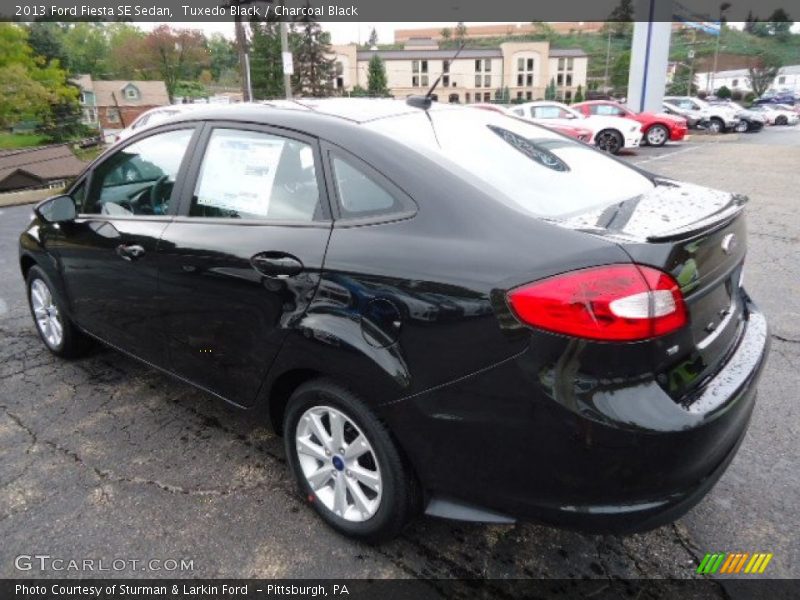 Tuxedo Black / Charcoal Black 2013 Ford Fiesta SE Sedan