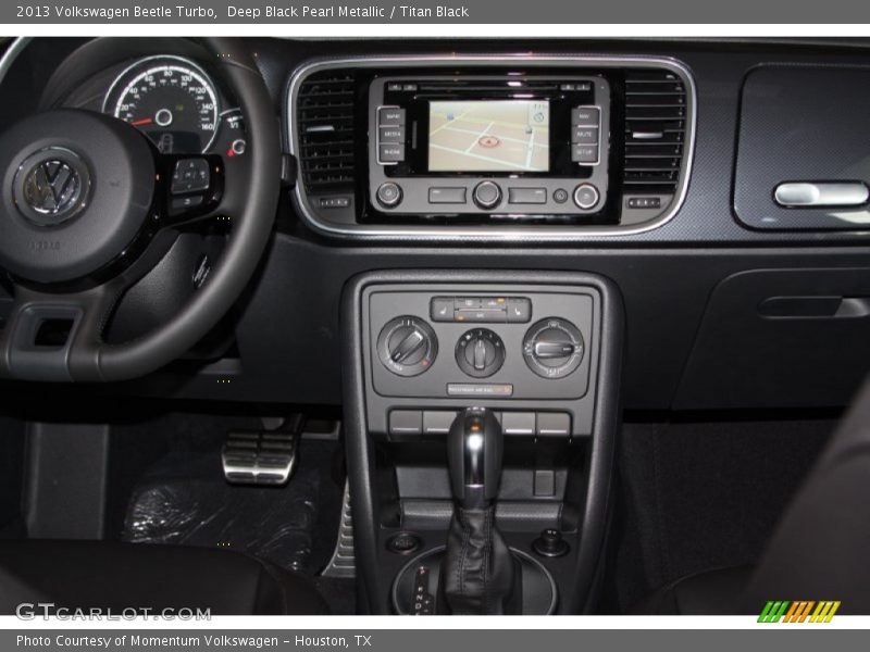 Deep Black Pearl Metallic / Titan Black 2013 Volkswagen Beetle Turbo