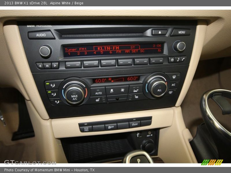 Alpine White / Beige 2013 BMW X1 sDrive 28i