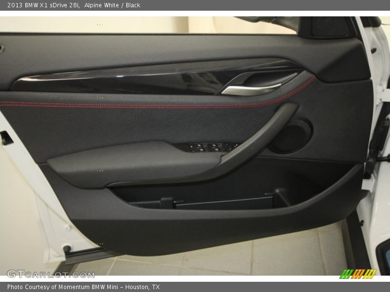 Alpine White / Black 2013 BMW X1 sDrive 28i