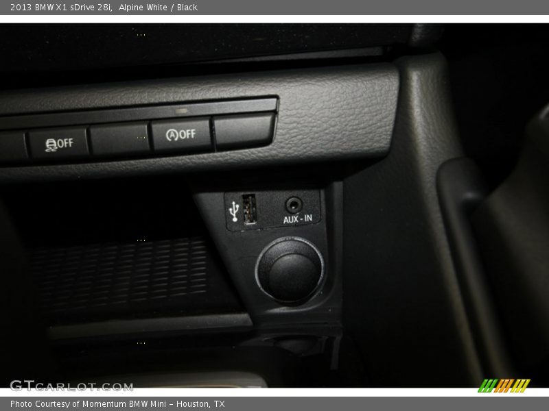Alpine White / Black 2013 BMW X1 sDrive 28i