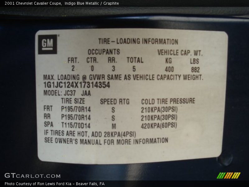 Indigo Blue Metallic / Graphite 2001 Chevrolet Cavalier Coupe