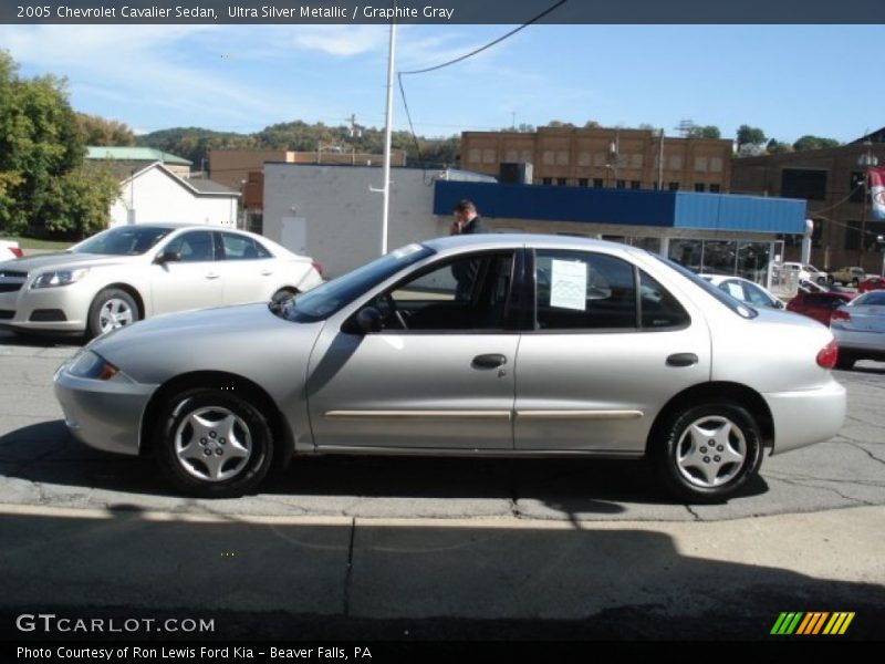 Ultra Silver Metallic / Graphite Gray 2005 Chevrolet Cavalier Sedan