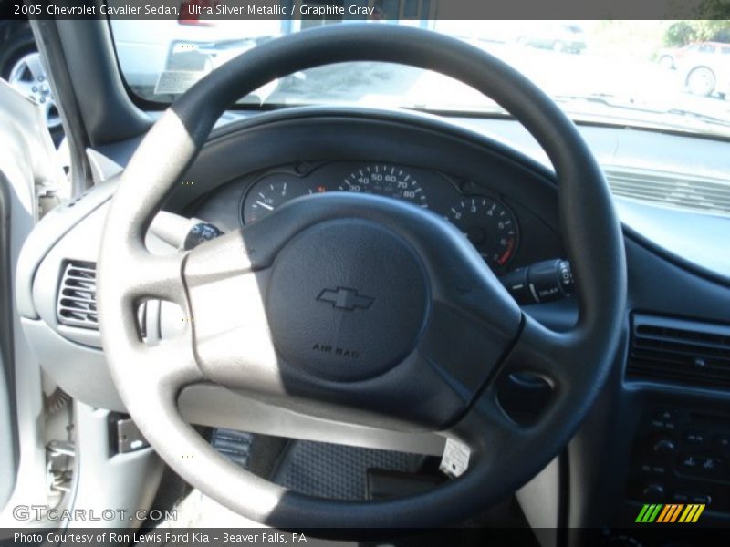 Ultra Silver Metallic / Graphite Gray 2005 Chevrolet Cavalier Sedan
