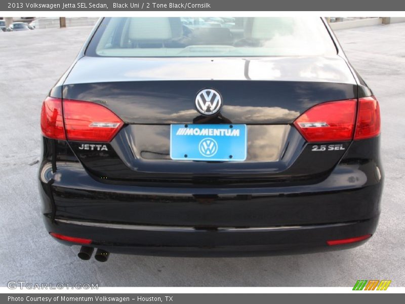 Black Uni / 2 Tone Black/Cornsilk 2013 Volkswagen Jetta SEL Sedan