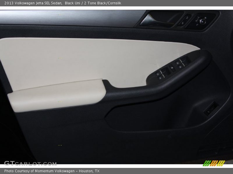 Black Uni / 2 Tone Black/Cornsilk 2013 Volkswagen Jetta SEL Sedan