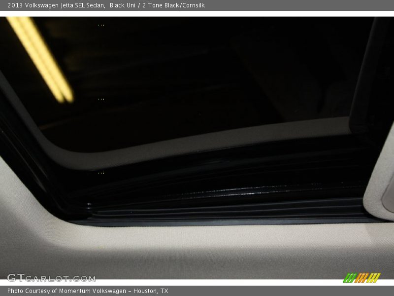 Black Uni / 2 Tone Black/Cornsilk 2013 Volkswagen Jetta SEL Sedan