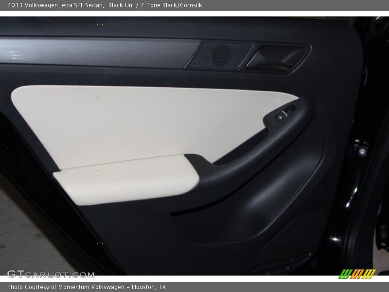 Black Uni / 2 Tone Black/Cornsilk 2013 Volkswagen Jetta SEL Sedan