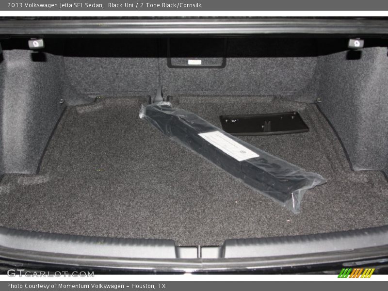 Black Uni / 2 Tone Black/Cornsilk 2013 Volkswagen Jetta SEL Sedan