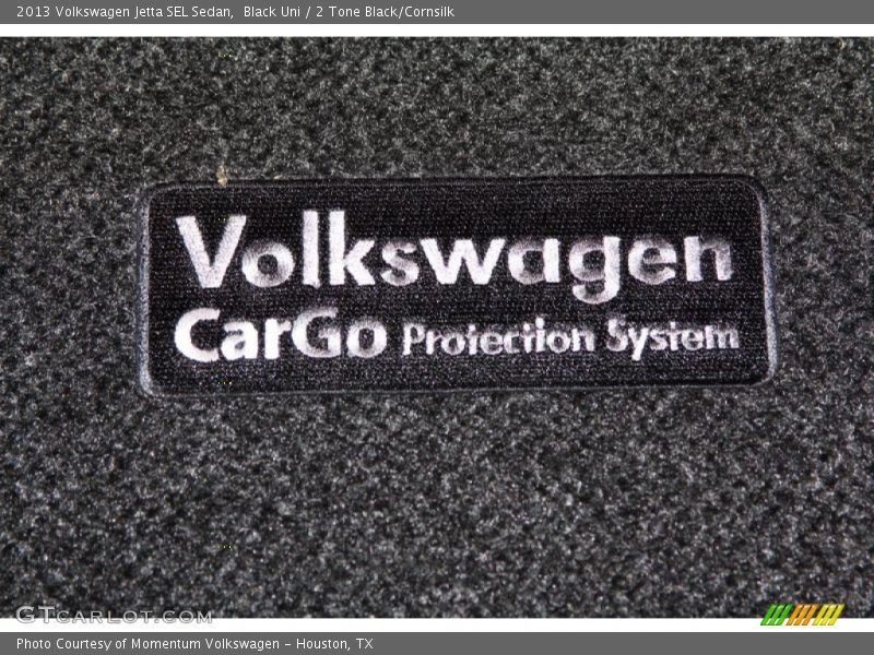 Black Uni / 2 Tone Black/Cornsilk 2013 Volkswagen Jetta SEL Sedan
