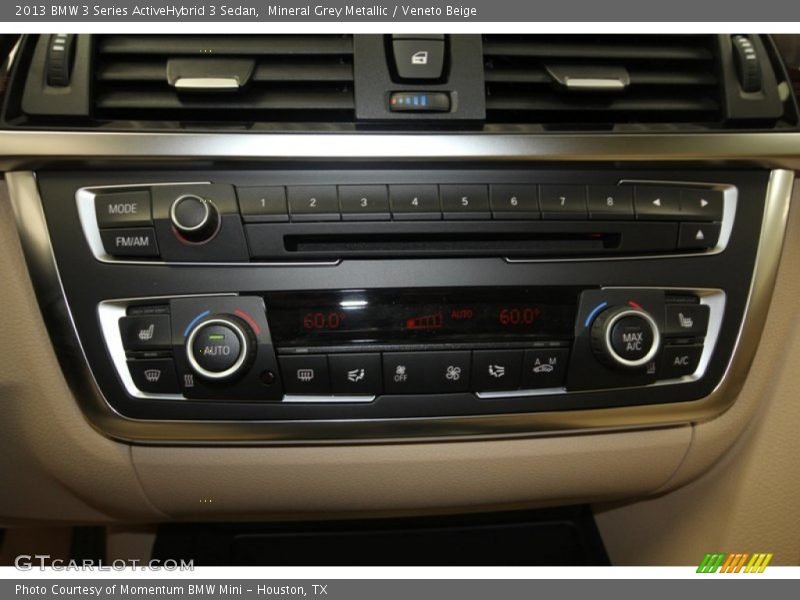 Controls of 2013 3 Series ActiveHybrid 3 Sedan