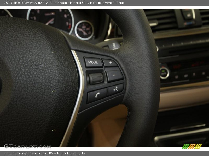 Controls of 2013 3 Series ActiveHybrid 3 Sedan