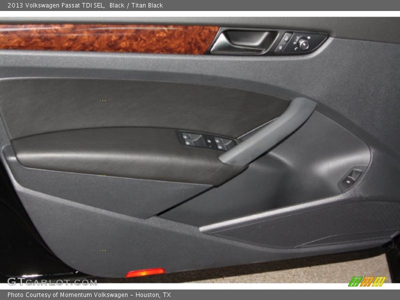 Black / Titan Black 2013 Volkswagen Passat TDI SEL