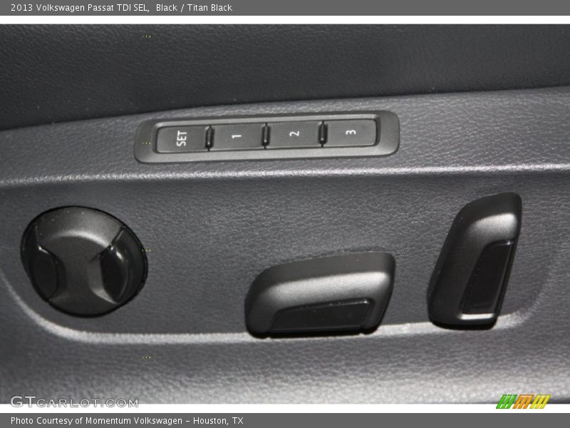 Black / Titan Black 2013 Volkswagen Passat TDI SEL