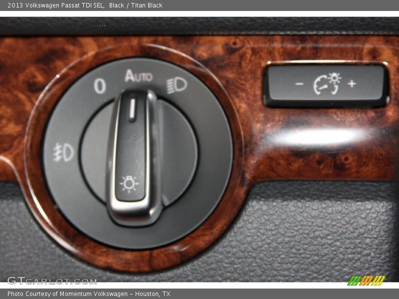 Black / Titan Black 2013 Volkswagen Passat TDI SEL