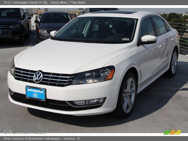 Candy White / Titan Black 2013 Volkswagen Passat V6 SEL