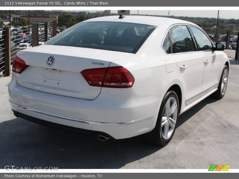 Candy White / Titan Black 2013 Volkswagen Passat V6 SEL
